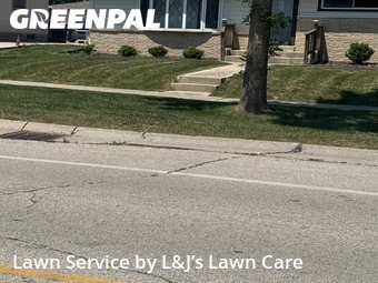 Lawn mowed in Oak Creek, 53154