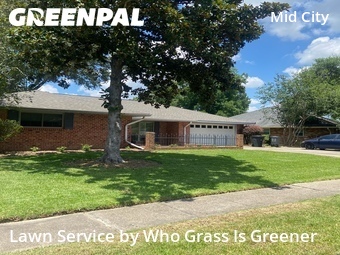 Lawn mowed in Baton Rouge, 70806
