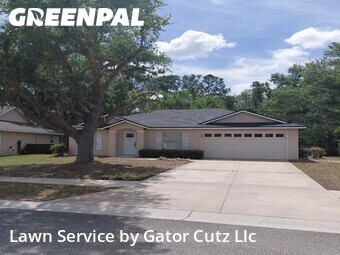 Lawn mowed in Tavares, 32778