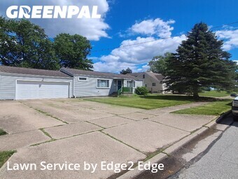 Lawn Mowing Service nearby Cuyahoga Falls, OH, 