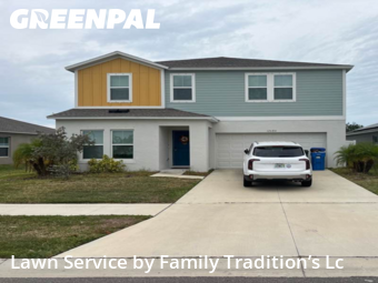 Grass Cutin Riverview,33579,Lawn Mow by Family Tradition’s Lc, work completed in Dec , 2025