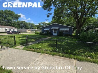 Lawn Care Service nearby Warren, MI, 