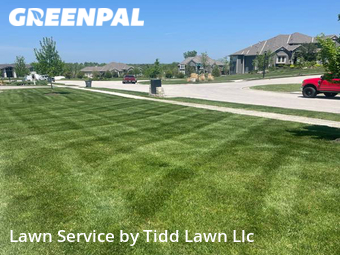 Yard Mowing nearby Shawnee, KS, 