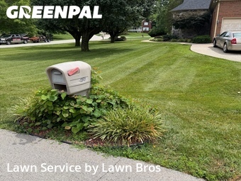 Lawn Mowing Service nearby Crestwood, KY, 