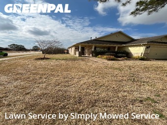 Lawn mowed in Pearland, 77581