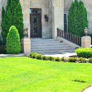 local-lawn-maintenance-contractors-in-Wauwatosa-WI