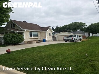 Yard Mowing nearby Greenfield, WI, 