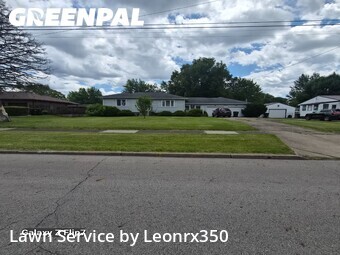 Lawn Maintenance nearby Warren, OH, 