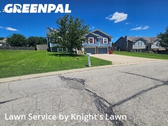 Lawn Mowing nearby Grain Valley, MO, 