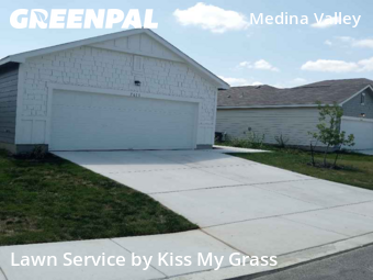Grass Cutting nearby San Antonio, TX, 