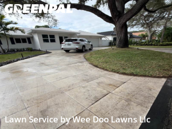 Lawn mowed in Boca Raton, 33486