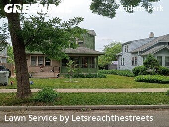 Lawn Mowing Service nearby Milwaukee, WI, 