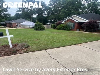 Yard Cutting nearby Grand Bay, AL, 