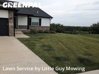 Lawn Mowing nearby Lincoln, NE, 