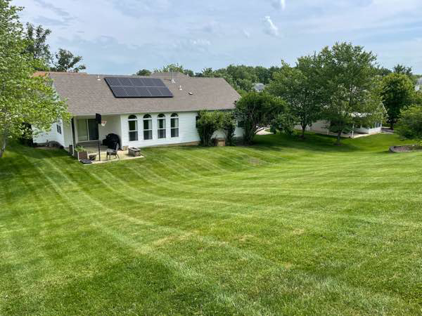 Yard mowing company in O'fallon, MO, 63366