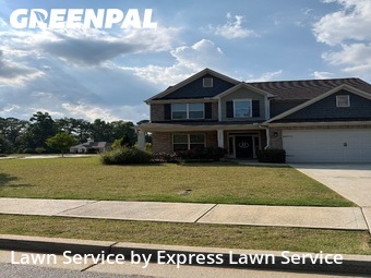 Lawn Maintenance nearby Flowery Branch, GA, 