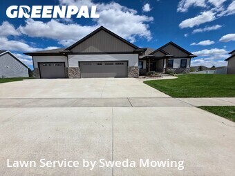 Lawn Mowing Service nearby Hobart, WI, 