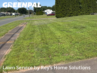 Lawn Maintenance nearby Enfield, CT, 