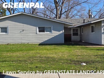 Lawn mowed in Hanover Park, 60133