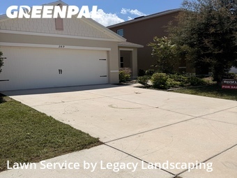 Lawn mowed in Davenport, 33837