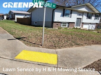 Lawn Service nearby Maryland Heights, MO, 