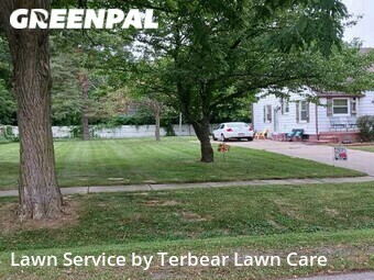 Lawn Mowing nearby Redford Charter Township, MI, 