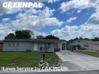 Lawn Mowing nearby Bayshore Gardens, FL, 