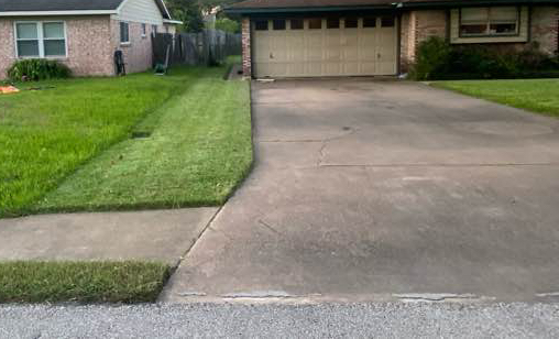 Lawn Care Service in Pasadena, TX, 77506