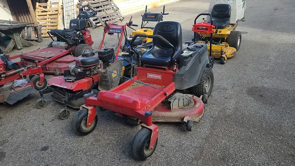 Neighborhood Lawnmower Repair Photo 2
