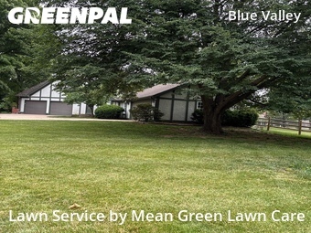 Lawn Mowing Service nearby Stilwell, MO, 