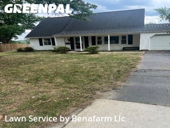 Lawn mowed in Bowie, 20715