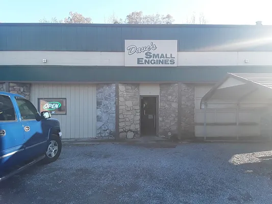 Dave's Small Engines Photo 2