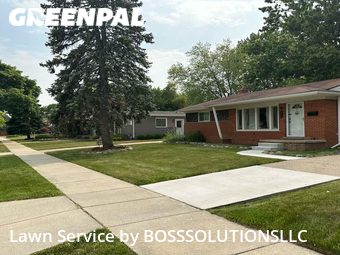 Lawn Maintenance nearby Clawson, MI, 