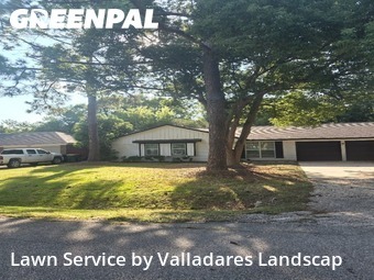 Lawn Carein Pearland,77581,Lawn Mow by Valladares Landscap, work completed in Nov , 2025