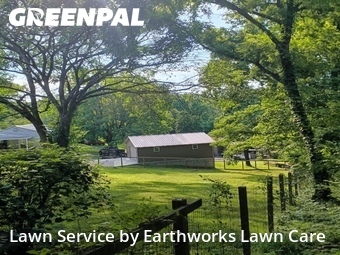 Lawn mowed in Knoxville, 37912