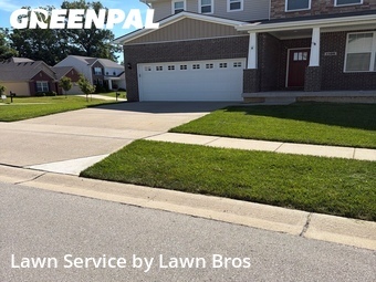 Lawn Maintenance nearby Louisville, KY, 