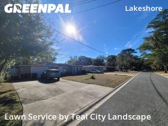 Lawn mowed in Jacksonville, 32210