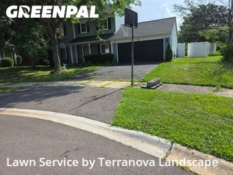 Yard Mowing nearby Aurora, IL, 