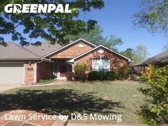 Lawn Mowing Service nearby Norman, OK, 