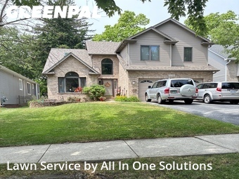 Lawn mowed in Downers Grove, 60516