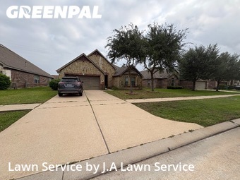 Lawn Mowing nearby Manvel, TX, 