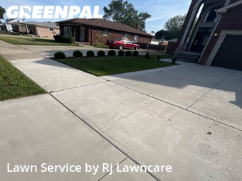 Lawn Cutting nearby Dearborn Heights, MI, 