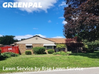 Lawn Care Service nearby East Moline, IA, 