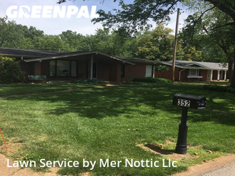 Lawn Mowing Service nearby Ballwin, MO, 
