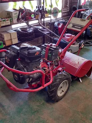 Phil's Lawnmower Repair Photo 11