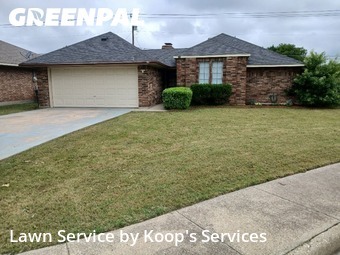 Grass Cut nearby De Soto, TX, 