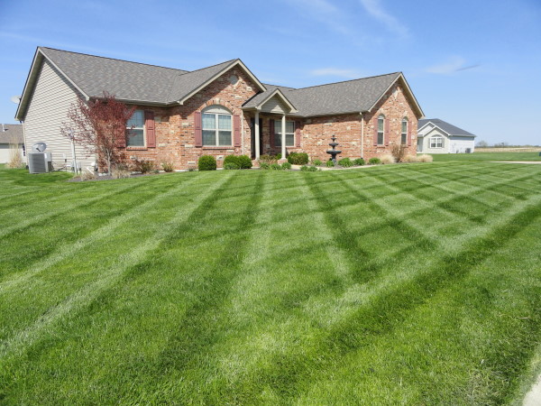 Order Lawn Care in Bonner Springs, KS, 66043