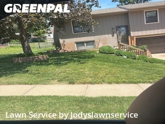 Lawn Maintenance nearby Omaha, NE, 