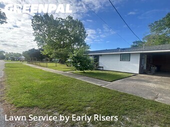 Lawn Maintenance nearby Harahan, LA, 