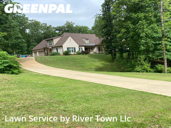Lawn Maintenance nearby Hernando, MS, 